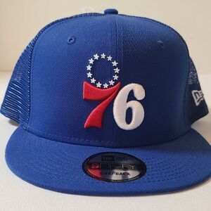 New Era 9Fifty 76ers Embroidered Snapback Mesh Hat NWOT One Size